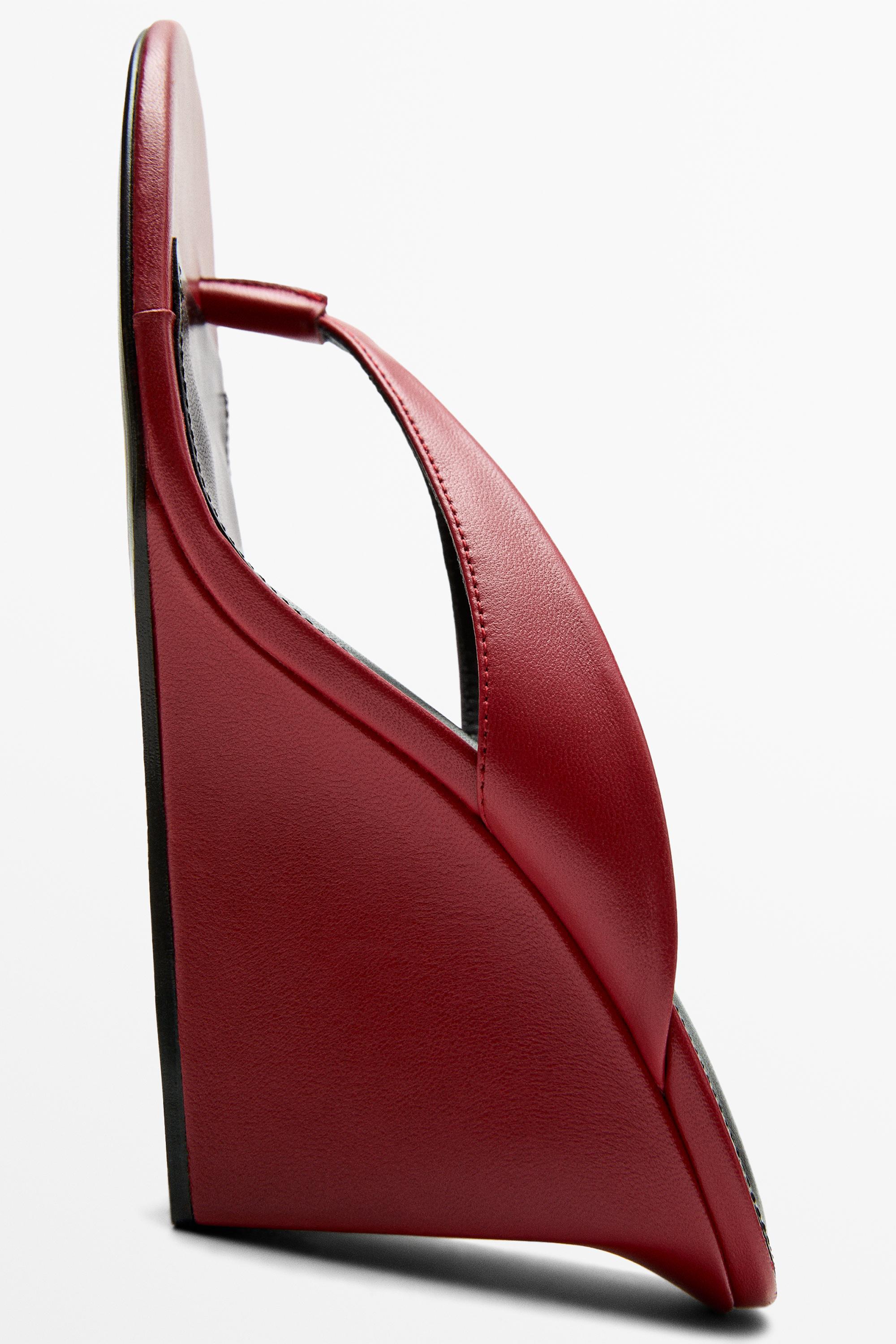 Leather wedges with toe divider